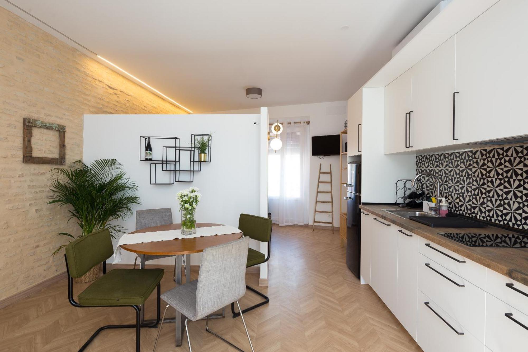 Center Apartment Fully Eqquiped Opcional Breakfast 세비야 외부 사진